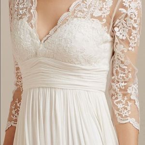 Size 8, short length, off-white, chiffon wedding dress by ieie